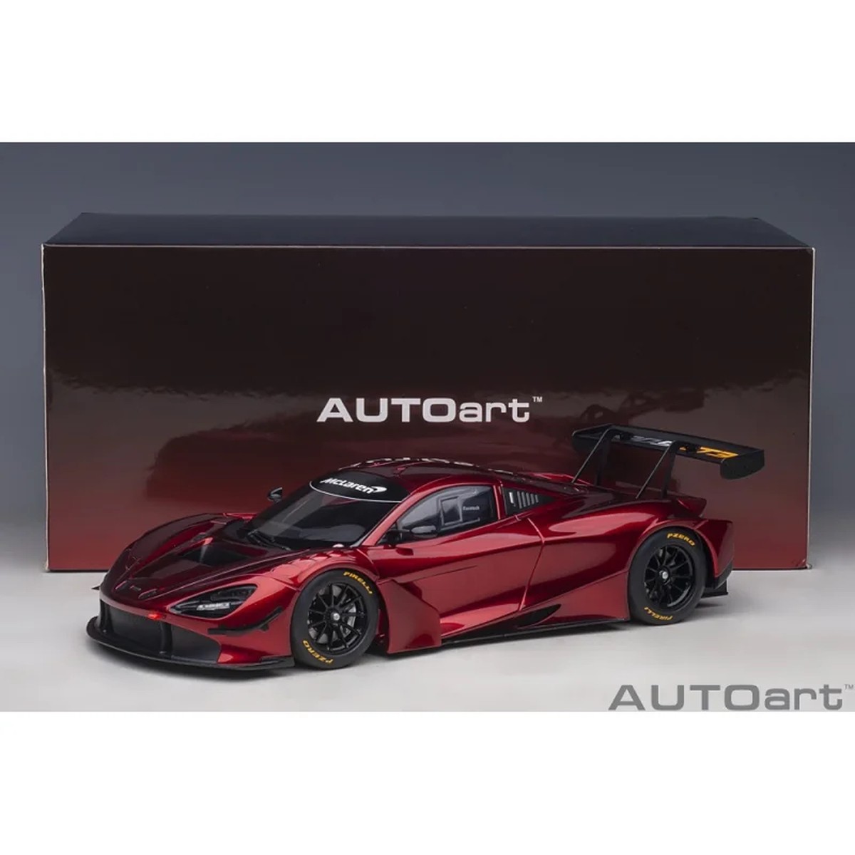 AutoArt  McLaren 720S GT3 Red  1/18 Scale Die-Cast Model Car  Premium Collectible Racing Replica